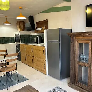 appartement-lumineux-intra-muros-au-calme.fr-provencehotel.com/